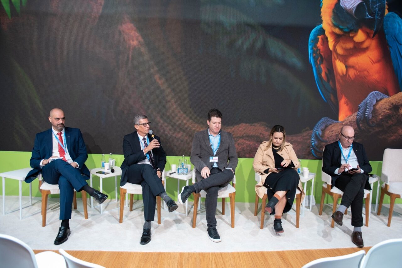 MUDANÇAS CLIMÁTICAS  Compromisso sobre governança climática multinível é destaque em painel na COP 29